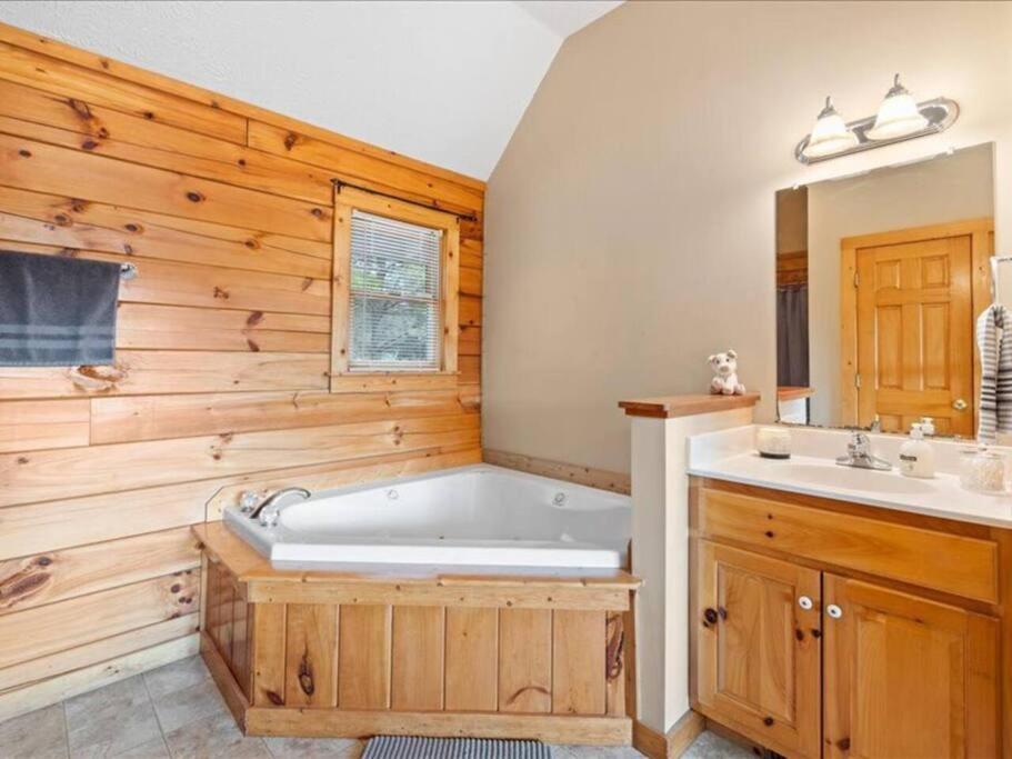 Breathtaking Views Of The Smokies, 3 Mins To Gatlinburg Villa Eksteriør billede